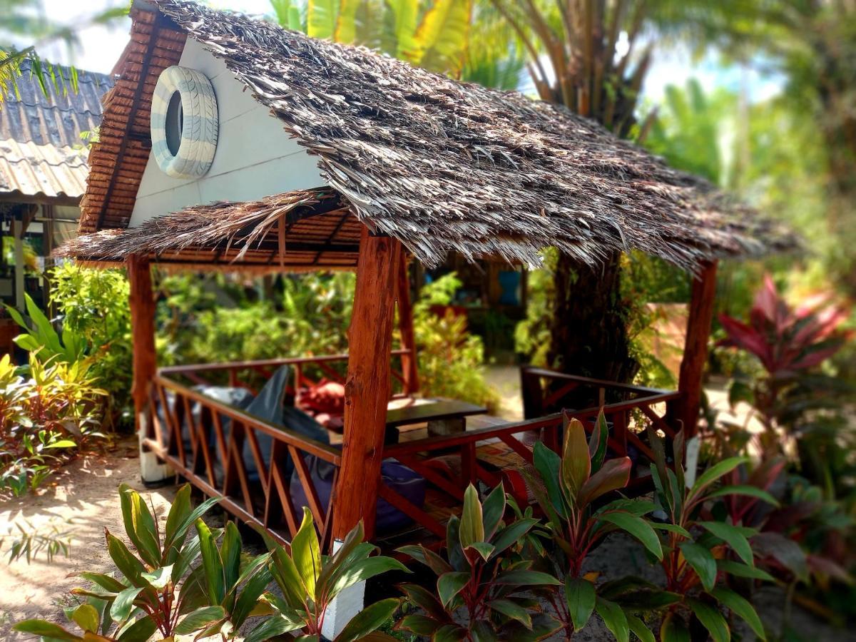 Sabai Sabai Beach Bungalows Koh Phayam Zewnętrze zdjęcie