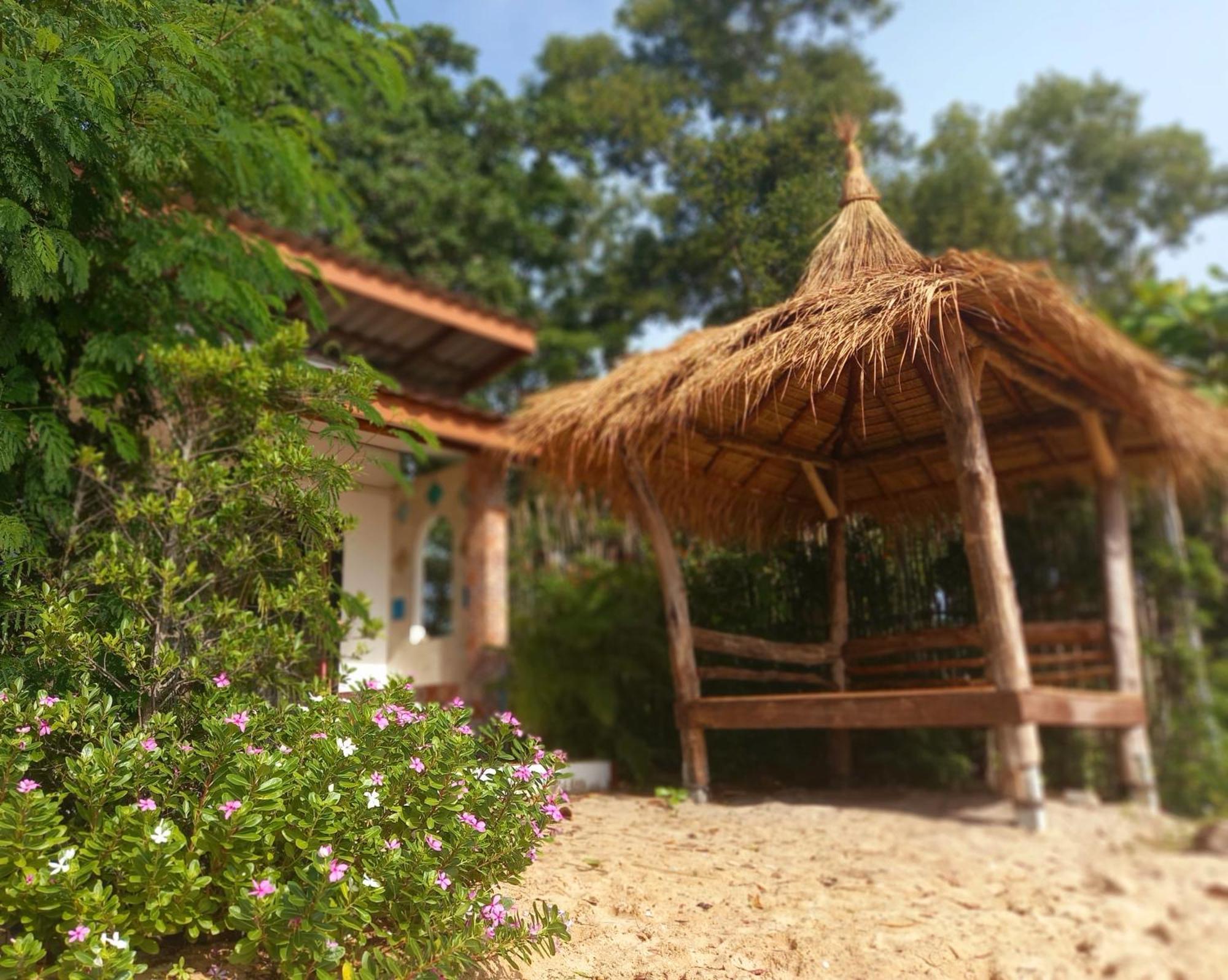 Sabai Sabai Beach Bungalows Koh Phayam Pokój zdjęcie